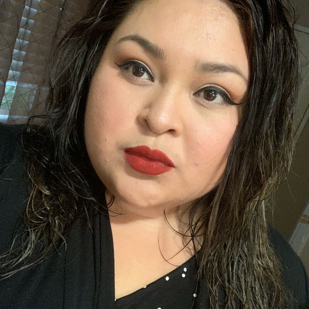 Meet your Posher, Lupita